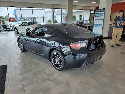 Used Car Dealer «Germain Toyota of Columbus», reviews and photos, 5711 Scarborough Blvd, Columbus, OH 43232, USA