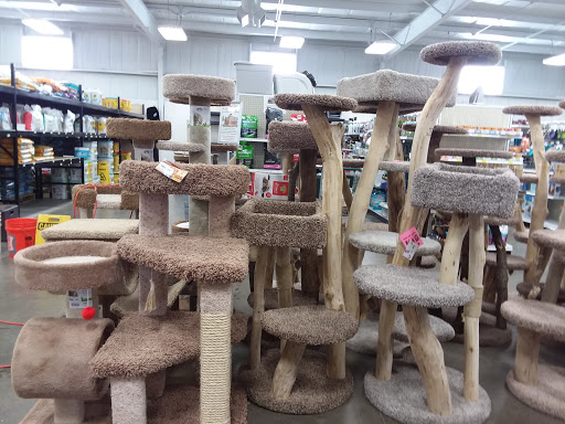 Pet Supply Store «Mounds Pet Food Warehouse», reviews and photos, 2110 S Stoughton Rd, Madison, WI 53716, USA