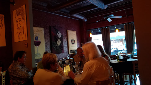 Italian Restaurant «Vincitori», reviews and photos, 14 N Cass Ave, Westmont, IL 60559, USA