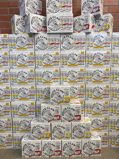 Liquor Store «Canby Liquor Store 122», reviews and photos, 426 NW 1st Ave, Canby, OR 97013, USA