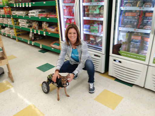 Pet Supply Store «Pet Supplies Plus», reviews and photos, 605 Grand Central Ave, Vienna, WV 26105, USA