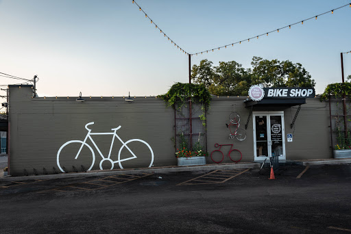 The Chain Link Bicycle Shop, 139 N Castell Ave #400, New Braunfels, TX 78130, USA, 