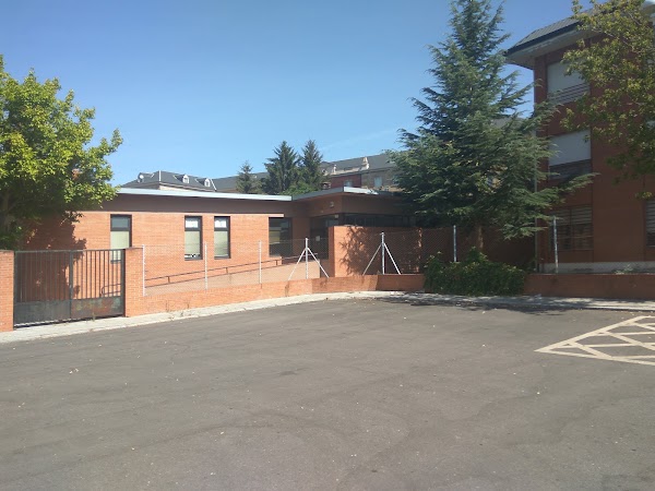 Imagen de Centro Salud Casto Prieto (3 de 8)