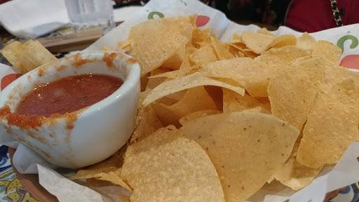 Shopping Mall «Southpoint Shopping Center», reviews and photos, E Palatine Rd & Rand, Arlington Heights, IL 60004, USA