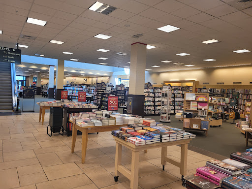 Book Store «Barnes & Noble», reviews and photos, 297 Oakbrook Center, Oak Brook, IL 60523, USA