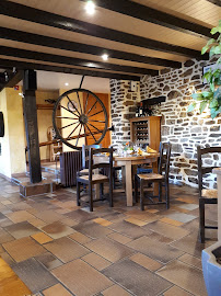 Atmosphère du Restaurant La Vieille Braise à Lanvallay - n°8