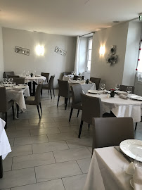 Atmosphère du Restaurant français Le Saint Martin à Amilly - n°3