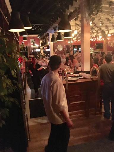 Wine Bar «Mouse Trap Cafe Wine and Cheese Bar, Full Bar», reviews and photos, 203 Broadway, Amityville, NY 11701, USA