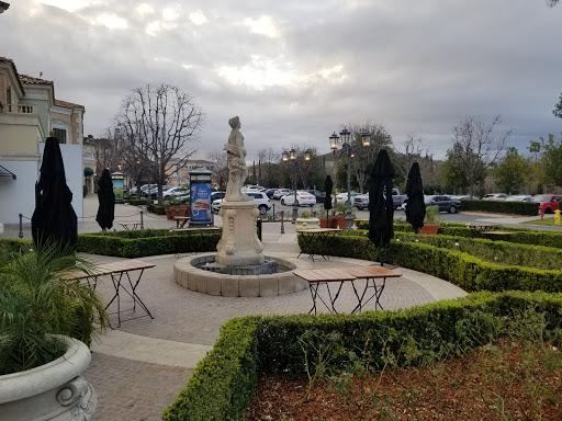 Shopping Mall «The Commons at Calabasas», reviews and photos, 4799 Commons Way, Calabasas, CA 91302, USA