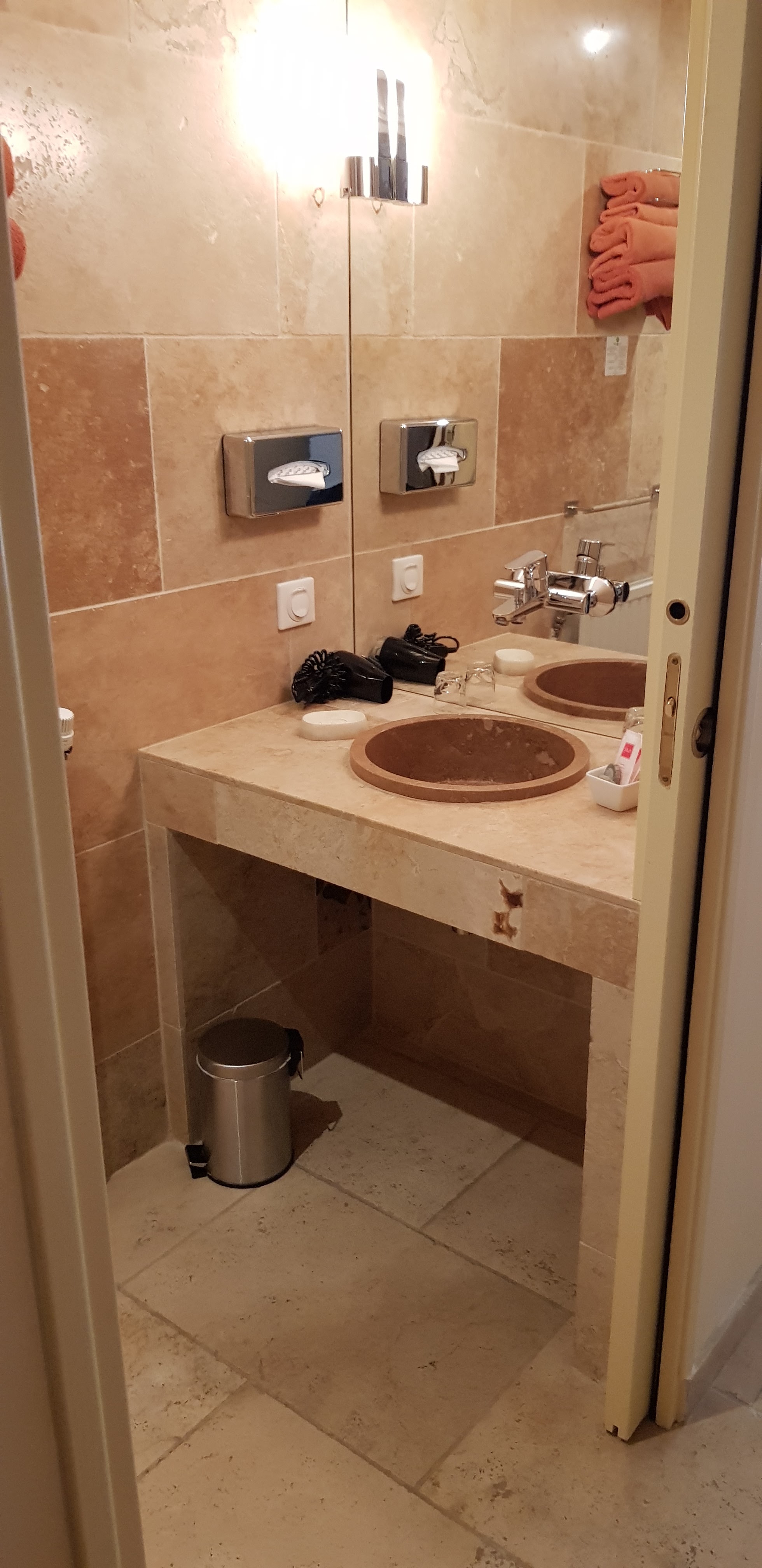 Photo n° 5 de l'avis de K.H fait le 21/04/2019 à 15:30