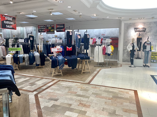 Department Store «Lord & Taylor», reviews and photos, 1701 Sunrise Hwy, Bay Shore, NY 11706, USA