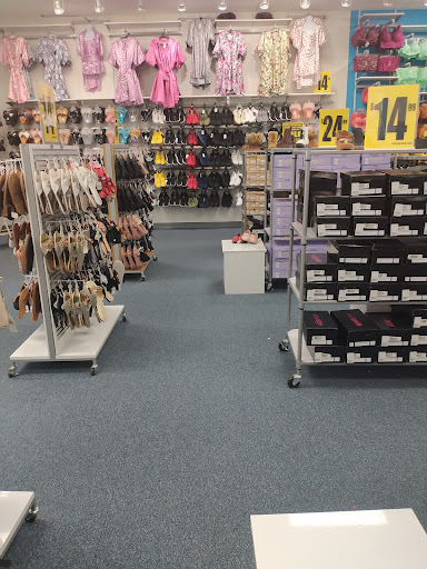 Clothing Store «Ross Dress for Less», reviews and photos, 1101 5th Ave, Hammond, IN 46320, USA