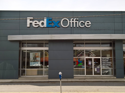 FedEx Office Print & Ship Center, 7010 Wisconsin Ave, Chevy Chase, MD 20815, USA, 