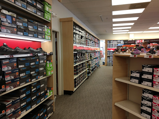 Shoe Store «Famous Footwear», reviews and photos, 10500 Ulmerton Rd, Largo, FL 33771, USA