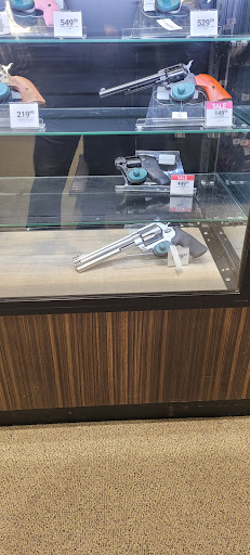 Outdoor Sports Store «Field & Stream», reviews and photos, 870 Walt Whitman Rd Ste B, Melville, NY 11747, USA