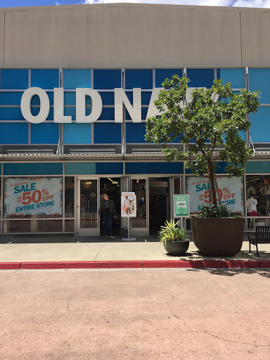 Clothing Store «Old Navy», reviews and photos, 5625 Bay St, Emeryville, CA 94608, USA