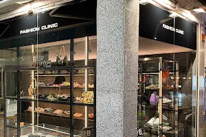 Fashion Clinic Shop image