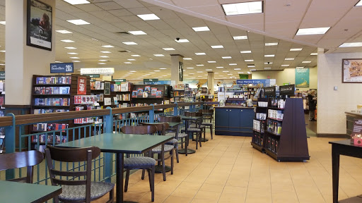 Book Store «Barnes & Noble», reviews and photos, 200 S Gary Ave, Bloomingdale, IL 60108, USA