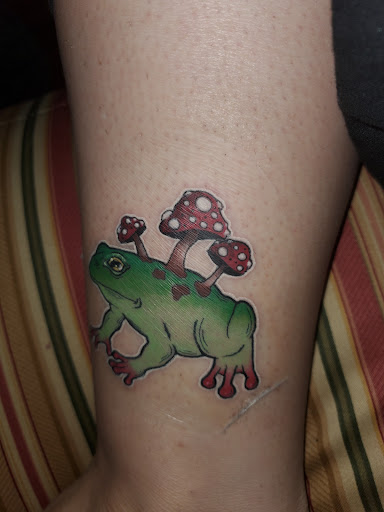 Explore cute bee tattoo ideas, creative tattoo ideas in Omaha, available at Collective Hive Tattoo