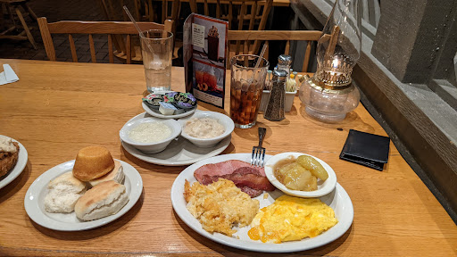 American Restaurant «Cracker Barrel Old Country Store», reviews and photos, 5580 Windward Pkwy, Alpharetta, GA 30004, USA