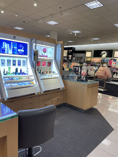 Department Store «Nordstrom Tacoma Mall», reviews and photos, 4502 S Steele St, Tacoma, WA 98409, USA