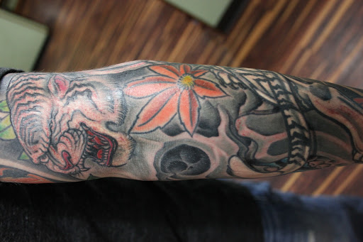 Tattoo Shop «Dead Serious Tattoos», reviews and photos, 8695 Archer Ave #2, Willow Springs, IL 60480, USA