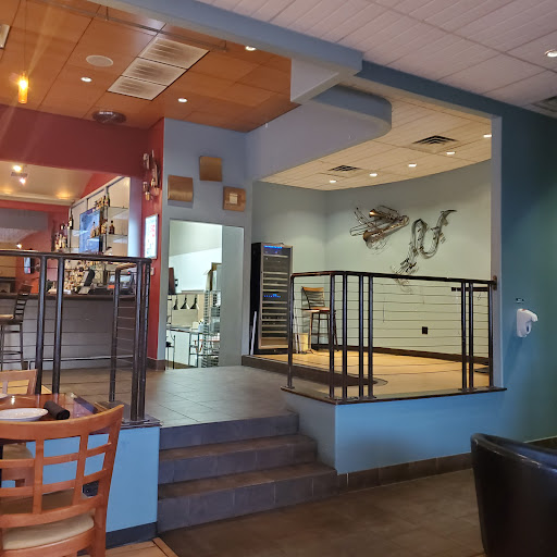 Hamburger Restaurant «Peppers At Uptown», reviews and photos, 4620 N 10th St, McAllen, TX 78504, USA