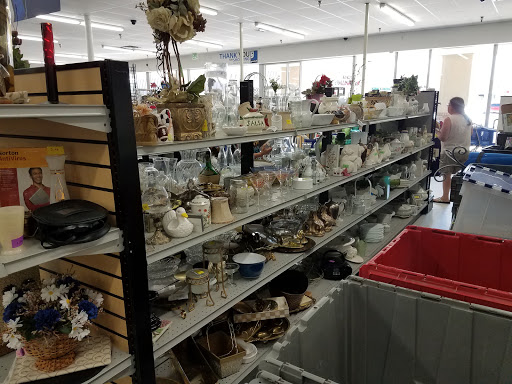 Thrift Store «Goodwill Arvada - Wadsworth», reviews and photos, 7547 W 80th Ave, Arvada, CO 80003, USA