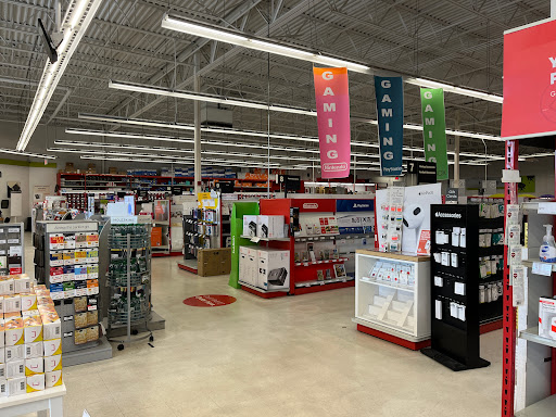 Office Supply Store «Staples», reviews and photos, 11806 Bruce B Downs Blvd, Tampa, FL 33612, USA