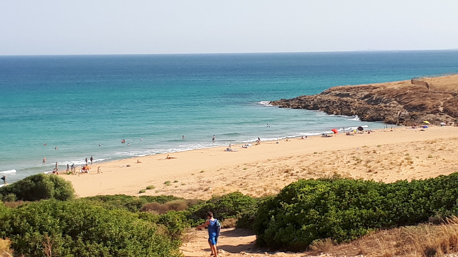 Pizzuta beach的照片 带有碧绿色纯水表面