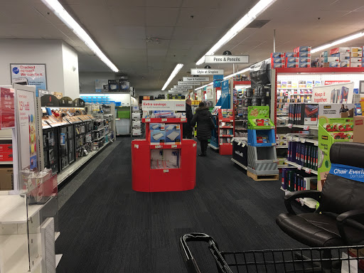 Office Supply Store «Staples», reviews and photos, 6800 Wisconsin Ave, Chevy Chase, MD 20815, USA