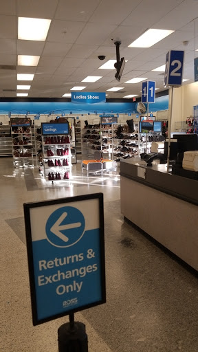 Clothing Store «Ross Dress for Less», reviews and photos, 2415 N Monroe St, Tallahassee, FL 32303, USA