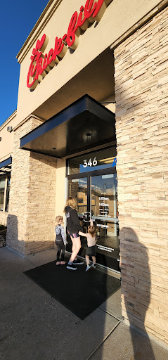 Fast Food Restaurant «Chick-fil-A», reviews and photos, 346 Metzler Dr, Castle Rock, CO 80108, USA