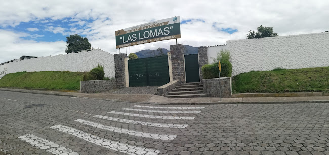 Opiniones de Las Lomas Elementary School en Cotacachi - Escuela