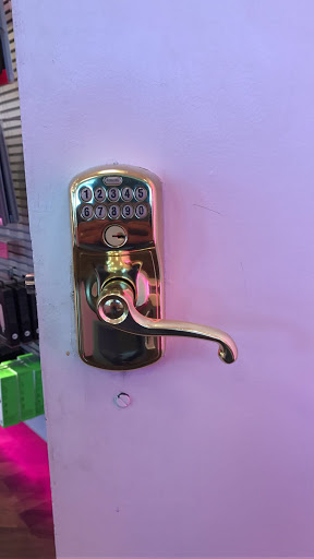 Locksmith «Zip Locksmith», reviews and photos, 24700 36th Ave S Suite 106, Kent, WA 98032, USA