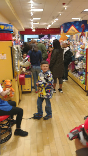 Toy Store «Disney Store», reviews and photos, 1480 Fox Valley Center, Aurora, IL 60504, USA