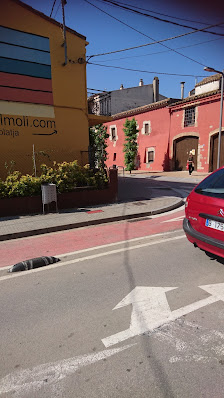 Perruqueria El Mirall Carrer del Mar, 31, 17470 Sant Pere Pescador, Girona, España