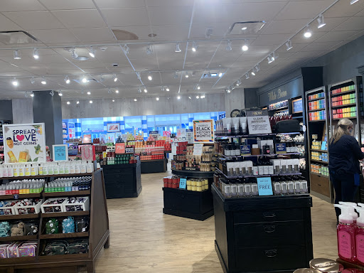 Beauty Supply Store «Bath & Body Works», reviews and photos, 293 Main St, Exton, PA 19341, USA