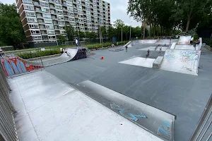 Skatepark Middenberm image