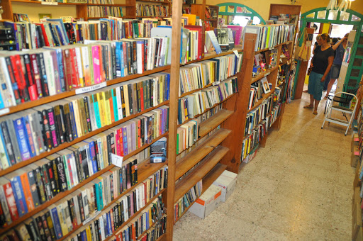Alma Libre Books & Gifts