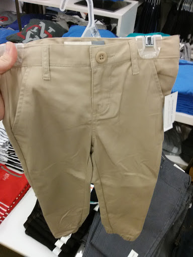 Clothing Store «Old Navy», reviews and photos, 1025 Veterans Pkwy, Clarksville, IN 47129, USA