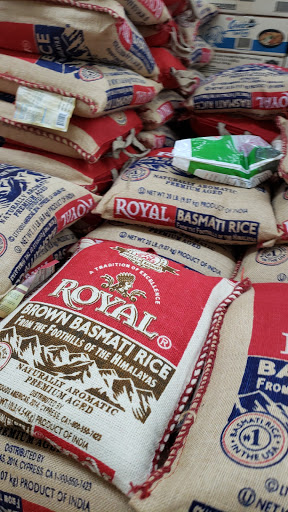 Grocery Store «Saraga International Grocery», reviews and photos, 3605 Commercial Dr, Indianapolis, IN 46222, USA