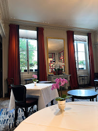 Atmosphère du Restaurant gastronomique L'Ambroisie à Paris - n°10