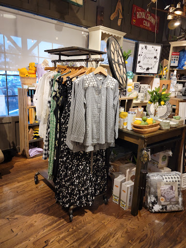 American Restaurant «Cracker Barrel Old Country Store», reviews and photos, 800 N Interstate Dr, Norman, OK 73072, USA