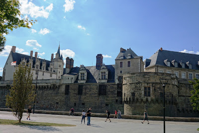 La maison du chat bleu à Saint-Hilaire-de-Clisson