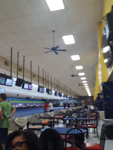 Bowling Alley «St. Clair Bowl», reviews and photos, 5950 Old Collinsville Rd, Fairview Heights, IL 62208, USA