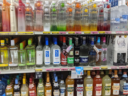 Liquor Store «Tiverton Liquor Store», reviews and photos, 65 Main Rd, Tiverton, RI 02878, USA