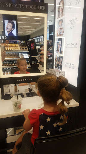Cosmetics Store «SEPHORA», reviews and photos, 721 Collins Ave, Miami Beach, FL 33139, USA