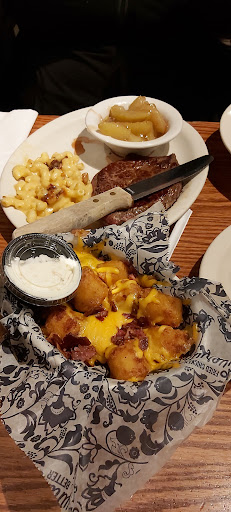 American Restaurant «Cracker Barrel Old Country Store», reviews and photos, 2371 E Aurora Rd, Twinsburg, OH 44087, USA
