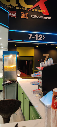 Movie Theater «Showcase Cinemas Warwick Mall», reviews and photos, 400 Bald Hill Rd, Warwick, RI 02886, USA